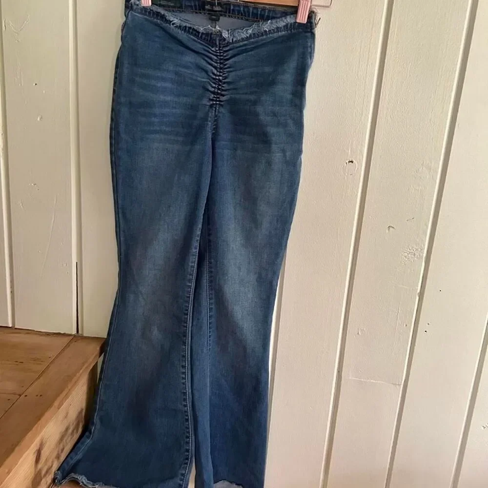 Y2K V Low Rise blue denim flare jeans size 00